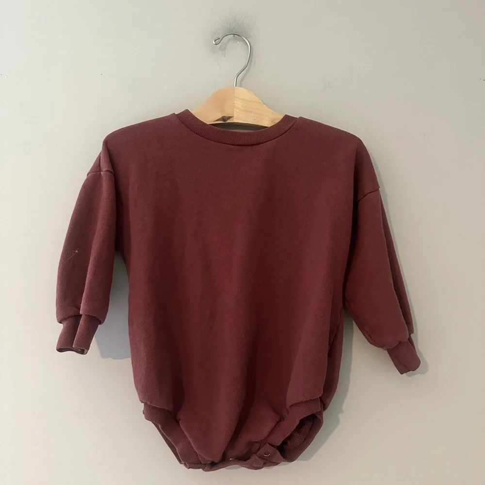 Zara follow us